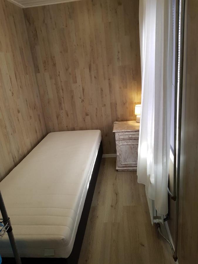 Cozy Chalet In Opmeer Near Amsterdam And Beach Eksteriør bilde